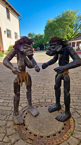 Handgeschnitzte holzfigur - 2x,