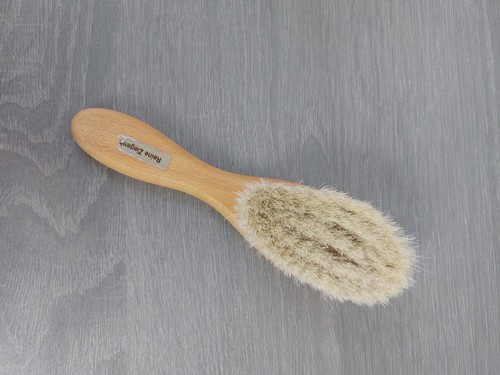 Babyhaarbürste aus holz mit - holz,