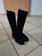 Dunkelblauer Langschaftstiefel