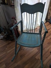 Metallschaukelstuhl mit Blumenranke blau, shabby, neuwertig, bequem, zerlegbar