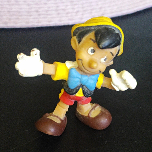 Pinocchio figur aus - aus, kunststoff