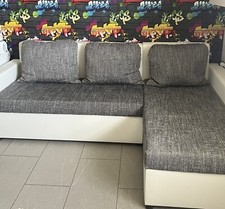 Eckschlafsofa mit Bettkasten