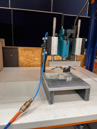 Kniehebelpresse