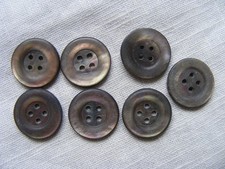 ca 1,8 cm Knopf Sammlung Set alt 7 Knöpfe Bluse Jacke Perlmutt braun grau Hemd