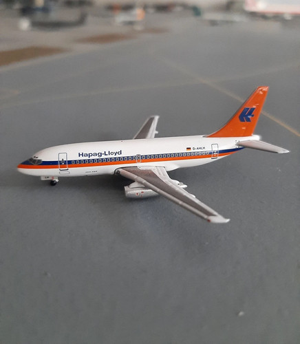 Boeing 737 200 hapag lloyd - 737-200,