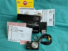 FUJIFILM FinePix F200 EXR Full