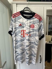 Bayern Auswärts-Trikot