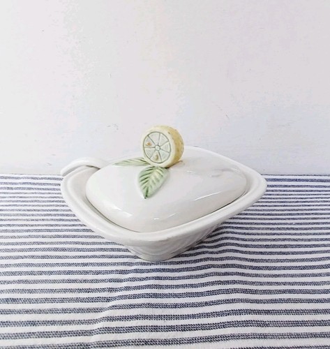Kleine vintage weiße terrine - weiße,