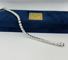 Exklusives Tennisarmband aus