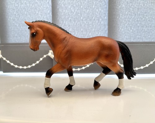Schleich bay hannoveraner - schleich,