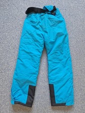 Sehr schöne, hell blaue