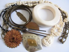 Kleine Sammlung alter Schmuck