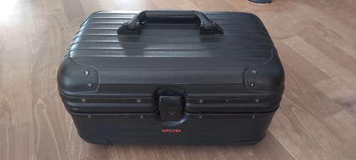 Rimowa beauty vanity - rimowa,