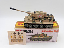 * Corgi  no. 900   /    PzKpfw