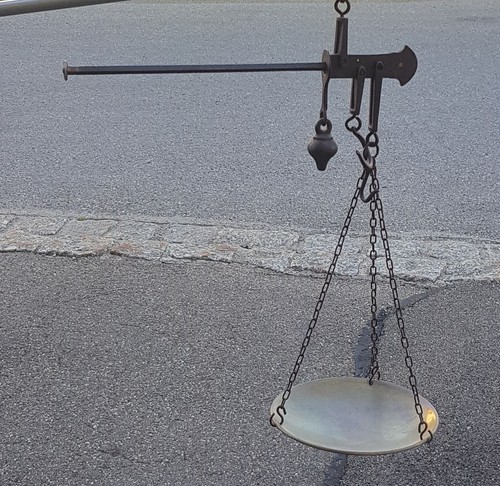Antike balkenwaage mit - antike,