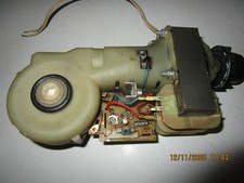 Zwei Stück Motor mit Getriebe