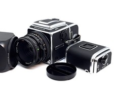 Hasselblad 503CX + Carl Zeiss Planar CF 2,8/80 T* + A12 Magazin