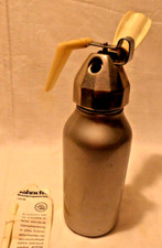 Sahnefix Schlagsahnebereiter silberfarbig Metall mit Reinigungsbürste