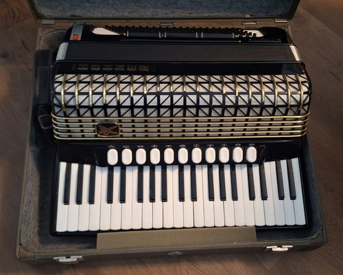 Hohner atlantic de luxe - iv,