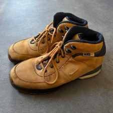 Nike ACG 2000er Boots Stiefel