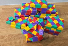 Magic Snake, Mitgebsel