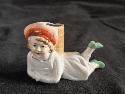 Kleine alte figur liegendes - kleine,