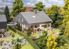 Faller Bungalow mit Plattendach 130644