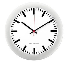 PEWETA Funkwanduhr Bahnhof