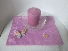 Sandra Rich - Glasschale mit Fuß - dazu Kerze, Schmetterlinge + 4 Platzdeckchen