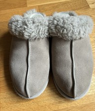 UGG Scuffette II Hausschuh, Grau