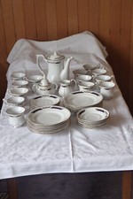 42-teiliges Kaffeeservice aus Polen Chodziez weiß mit Goldrand Motiv blau NEU