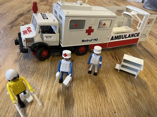 Play big unimog krankenwagen - big,
