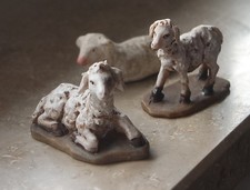 Für die Weihnachtskrippe  mit ca. 9 cm Figuren " 3 alte kleine Schafe "