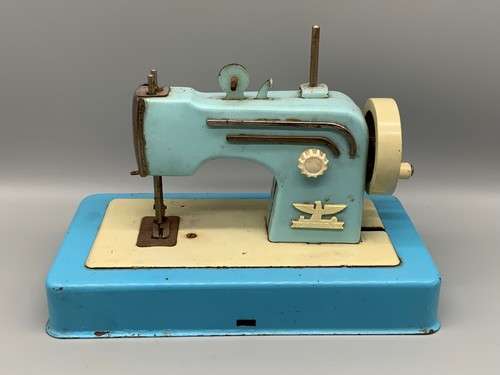 Vintage spielzeug nähmaschine - vintage,