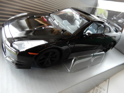 Schuco metal24 nissan r - nissan, gt-r