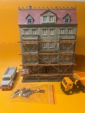 Pola  HO Stadthaus mit Gerüst
