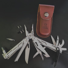 Multitool Leatherman Wave