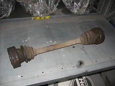 VW Bus T3    Antriebswelle hinten ( auch Syncro 14" ) -  Manschetten  o.k.