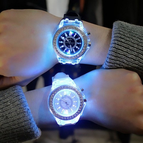 Leuchtende led uhr - led-uhr, für
