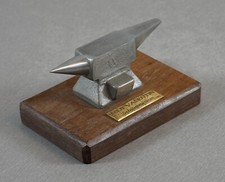 kleiner Miniatur Metall Amboss