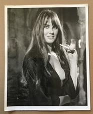 Caroline Munro (Pressefoto '72) in "Dracula A.D." - Horror