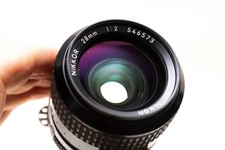 Nikon 28mm 1:2 MF Objektiv