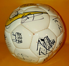 Signierter NIKE NK 250 BVB