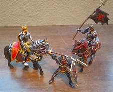 Konvolut - Lot - Sammlung - Set Große Schleich Figuren Ritter & Pferde Neuwertig