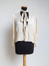 Creme Blumen Muster Schleifen