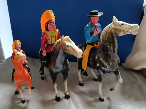 Retro spielzeug figuren - retro,