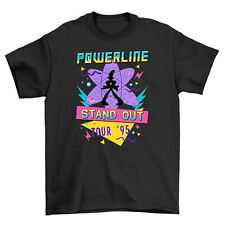 Tour 95 Stand Out T-Shirt - Retro Vibes mit Powerline Stand Out Design. Ständer O