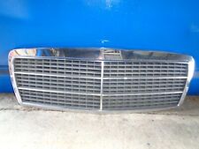 Mercedes W210 E230 Limousine Kühlergrill Grill 2108880023