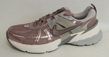 NEU Nike WMNS V2K Run 42,5 Damen Running Schuhe Laufschuhe FD0736-200 Retrostyle