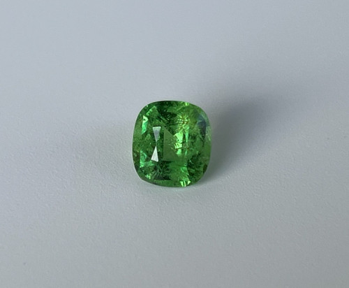 Tsavorite garnet 28 - tsavorite, cts